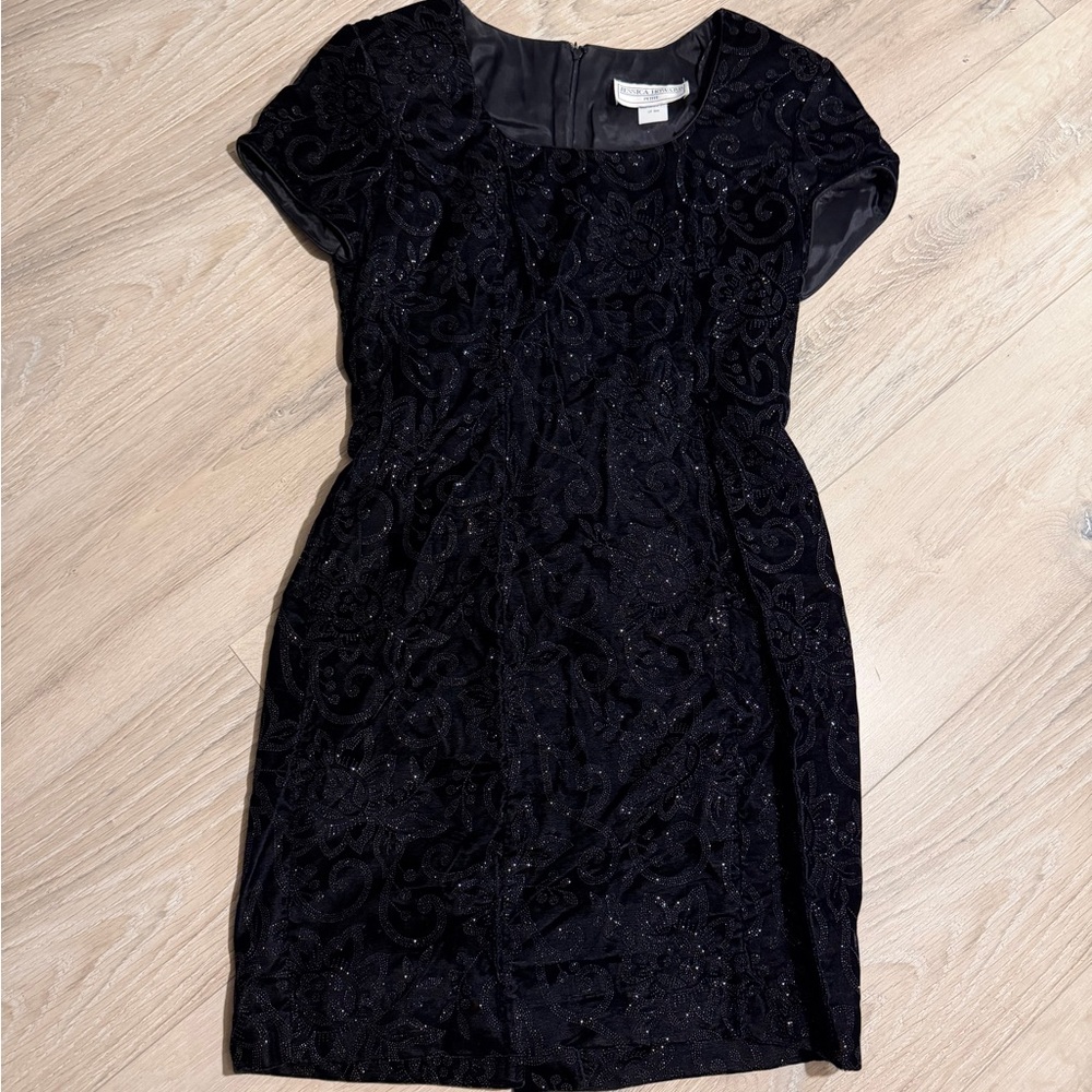 Jessica Howard Black‎ Velvet Mini Dress